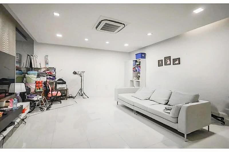 BUNGLOW BY THE SEA @ WAK HASSAN DRIVE Bungalow House For Sale at S$ 6,299,999 | PropertyGuru Singapore