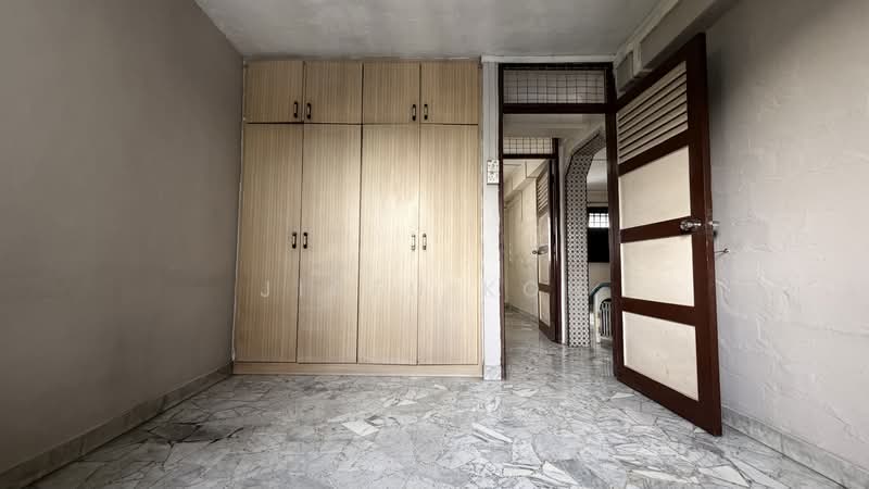 5 Telok Blangah Crescent HDB Flat For Sale at S$ 435,000 | PropertyGuru Singapore - Bedroom 2