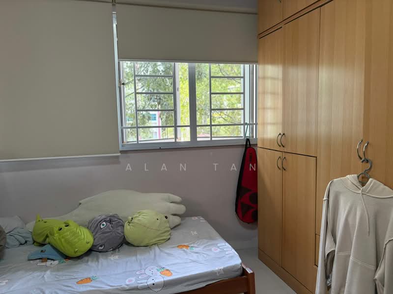 263 Tampines Street 21 HDB Flat For Sale at S$ 658,000 | PropertyGuru Singapore - Bedroom