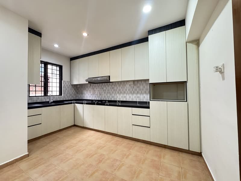 Lorong Siglap, Lorong Siglap, 4 Bedrooms, 2,200 sqft, Semi-Detached House For Rent, by Bryan Lim, 500067194 - Kitchen - PropertyGuru.com.sg