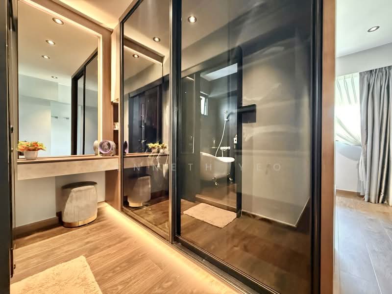 121 Pasir Ris Street 11 HDB Flat For Sale at S$ 850,000 | PropertyGuru Singapore - Bathroom