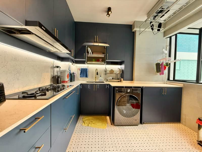 121 Pasir Ris Street 11 HDB Flat For Sale at S$ 850,000 | PropertyGuru Singapore - Kitchen