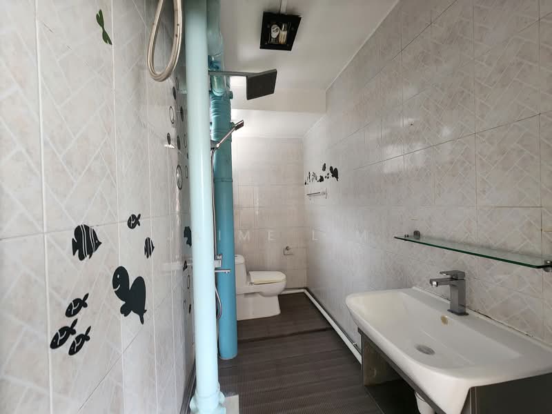 103 Bukit Purmei Road HDB Flat For Sale at S$ 580,000 | PropertyGuru Singapore - Bathroom