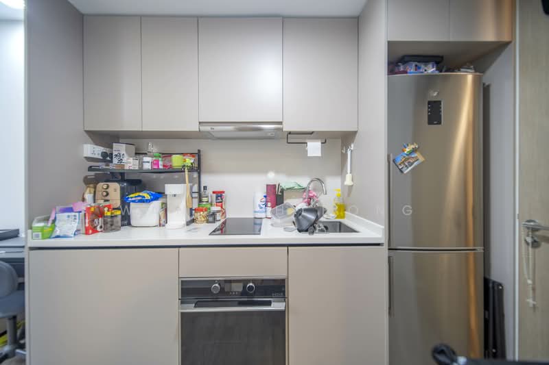 The Tapestry Condominium For Sale at S$ 2,850,000 | PropertyGuru Singapore - Kitchen