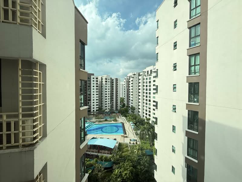 Woodsvale, 11 Woodlands Drive 72, 4 Bedrooms, 1,356 sqft, Condominium For Rent, by B.V Ng, 500067225 - Exterior - PropertyGuru.com.sg