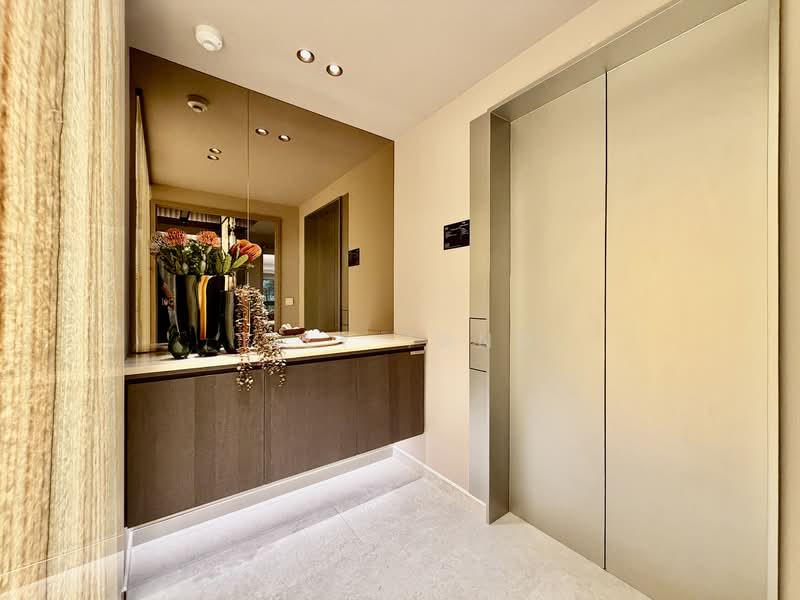 River Modern Condominium For Sale at S$ 4,588,000 | PropertyGuru Singapore - Entrance