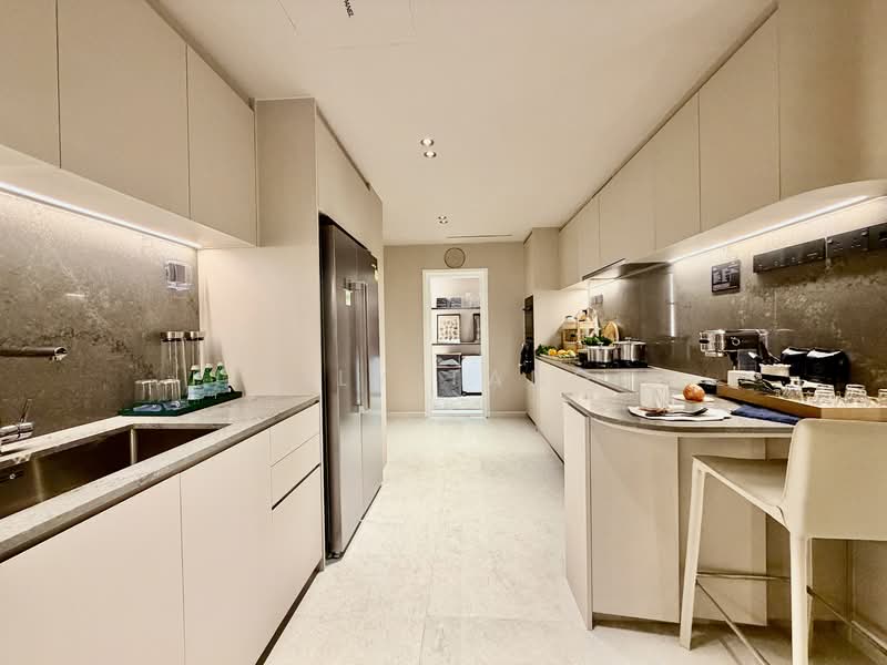 River Modern Condominium For Sale at S$ 4,588,000 | PropertyGuru Singapore - Kitchen