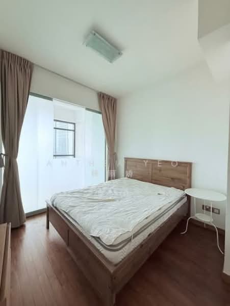 Icon Apartment For Sale at S$ 1,200,000 | PropertyGuru Singapore - Bedroom