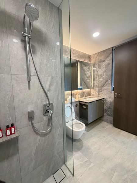 Piccadilly Grand, Northumberland Road, 3 Bedrooms, 883 sqft, Condominium For Rent, by Amelia Ang, 500067258 - Bathroom - PropertyGuru.com.sg