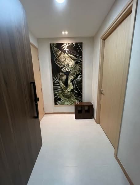 The Antares Condominium For Sale at S$ 2,000,000 | PropertyGuru Singapore - Entrance