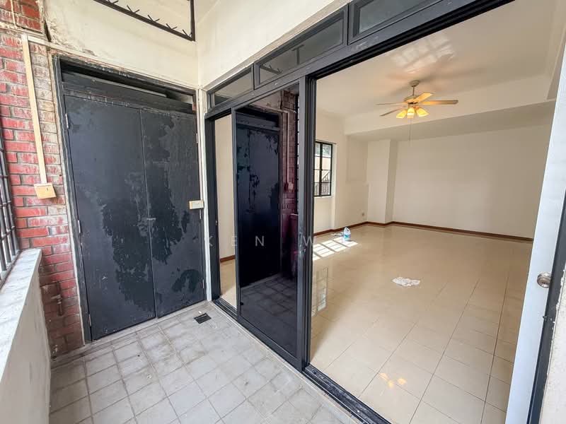 Corner Terrace @Yuk Tong Avenue Beauty World MRT, 84A Yuk Tong Avenue, 4 Bedrooms, 2,906 sqft, Corner Terrace For Rent, by Ken Wu, 500067278 - Interior - PropertyGuru.com.sg