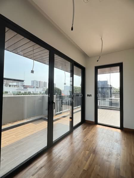 💢ACT FAST‼️Almost SOLD! Last Brand New Detached At Palm Road! Detached House For Sale at S$ 11,180,000 | PropertyGuru Singapore - Balcony