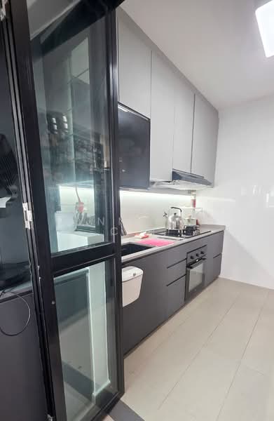 801B West Coast Crescent HDB Flat For Sale at S$ 1,280,000 | PropertyGuru Singapore - Kitchen