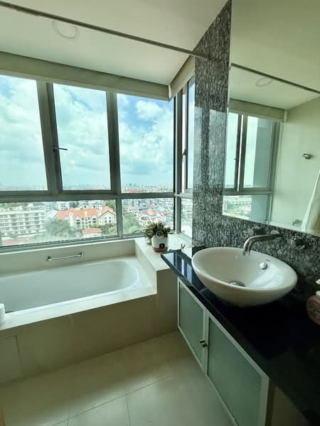 Kovan Melody, 37 Kovan Road, 2 Bedrooms, 904 sqft, Condominium For Rent, by Ivan Chong, 500067341 - Master Bathroom - PropertyGuru.com.sg