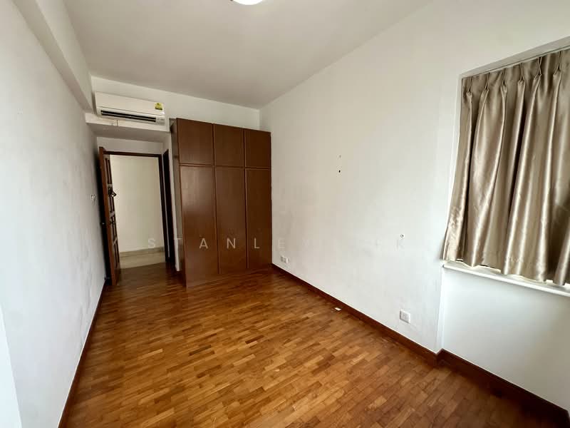 Simsville Condominium For Sale at S$ 1,499,999 | PropertyGuru Singapore - Master Bedroom