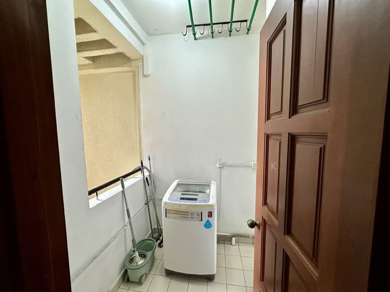 Simsville Condominium For Sale at S$ 1,499,999 | PropertyGuru Singapore - Service Balcony