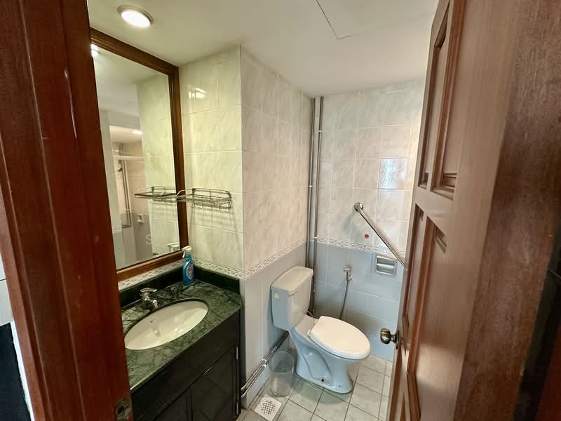 Simsville Condominium For Sale at S$ 1,499,999 | PropertyGuru Singapore - Common Bathroom