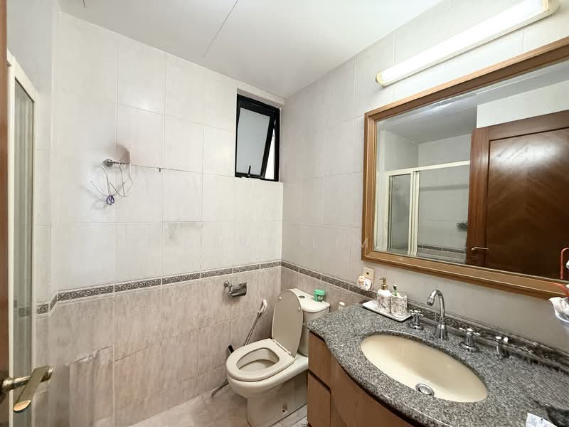 Eastpoint Green Condominium For Sale at S$ 1,170,000 | PropertyGuru Singapore - Bathroom