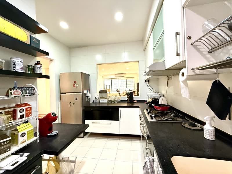 International Plaza, 10 Anson Road, 2 Bedrooms, 904 sqft, Apartment For Rent, by Norris Low, 500067357 - Kitchen - PropertyGuru.com.sg