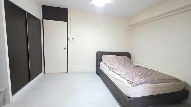 232 Bishan Street 22 HDB Flat For Sale at S$ 886,000 | PropertyGuru Singapore - Bedroom