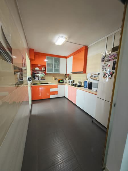 771 Choa Chu Kang Street 54 HDB Flat For Sale at S$ 738,000 | PropertyGuru Singapore - Kitchen