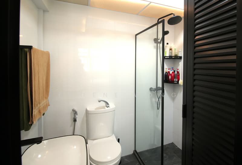 415D Northshore Drive, , 3 Bedrooms, 1,012 sqft, HDB Flat For Sale, by Eugene Wong, 500067390 - Bathroom - PropertyGuru.com.sg
