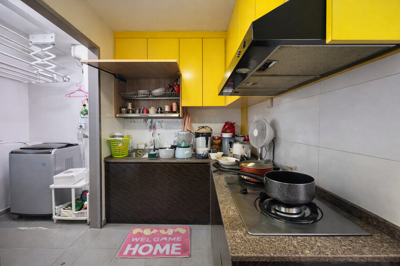 785B Woodlands Rise HDB Flat For Sale at S$ 499,000 | PropertyGuru Singapore - Kitchen
