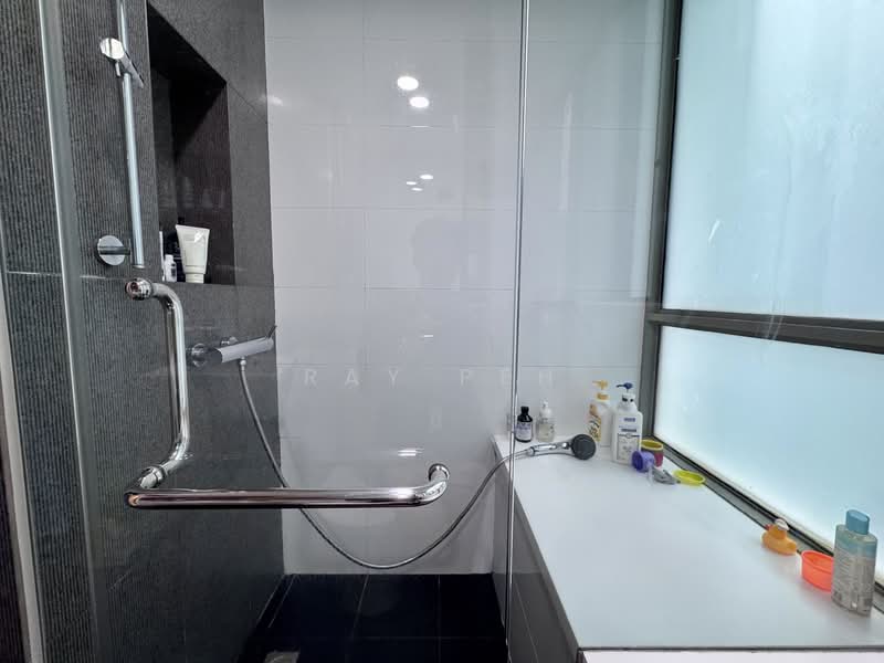 St Patrick's Residences, 60 St. Patrick'S Road, 4 Bedrooms, 1,518 sqft, Apartment For Rent, by Ray Peh, 500067407 - Common Bathroom - PropertyGuru.com.sg