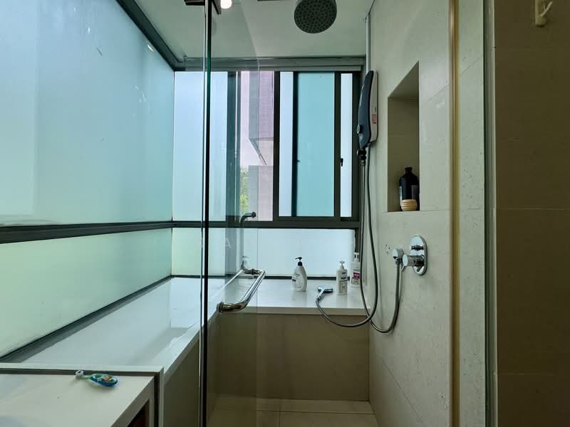 St Patrick's Residences, 60 St. Patrick'S Road, 4 Bedrooms, 1,518 sqft, Apartment For Rent, by Ray Peh, 500067407 - Master Bathroom - PropertyGuru.com.sg