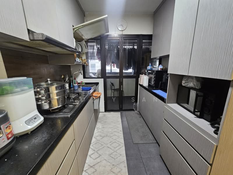 259A Punggol Field HDB Flat For Sale at S$ 645,000 | PropertyGuru Singapore - Kitchen