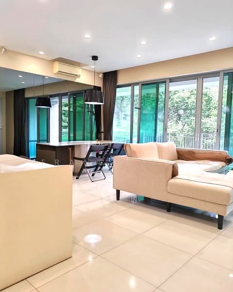 ClementiWoods Condominium, West Coast Road, 3 Bedrooms, 1,389 sqft, Condominium For Sale, by Francis Tay, 500067429 - Living Room - PropertyGuru.com.sg