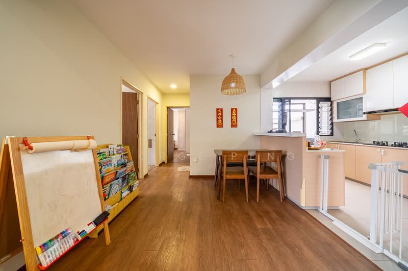 997A Buangkok Crescent HDB Flat For Sale at S$ 668,000 | PropertyGuru Singapore - Living Room