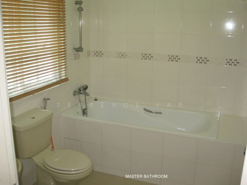 CORNER TERRACE, Watten Estate, Watten Rise, Watten Drive Semi-Detached House For Sale at S$ 8,500,000 | PropertyGuru Singapore - Bathroom