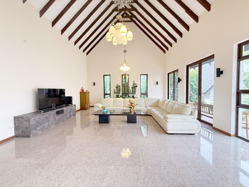 Pinewood Grove Detached House For Sale at S$ 5,600,000 | PropertyGuru Singapore - Living Room
