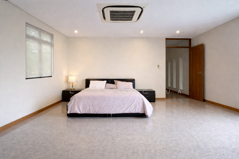 Pinewood Grove Detached House For Sale at S$ 5,600,000 | PropertyGuru Singapore - Bedroom