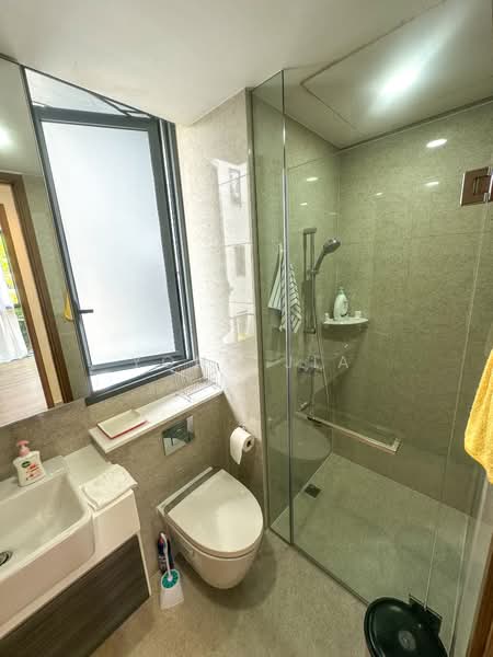 Parc Botannia Condominium For Sale at S$ 1,930,000 | PropertyGuru Singapore - Bathroom