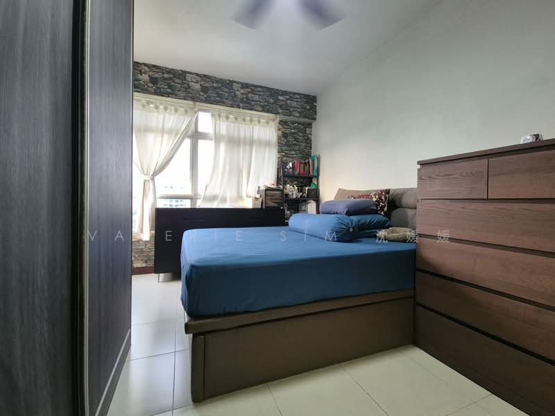 986B Buangkok Crescent HDB Flat For Sale at S$ 528,888 | PropertyGuru Singapore - Bedroom