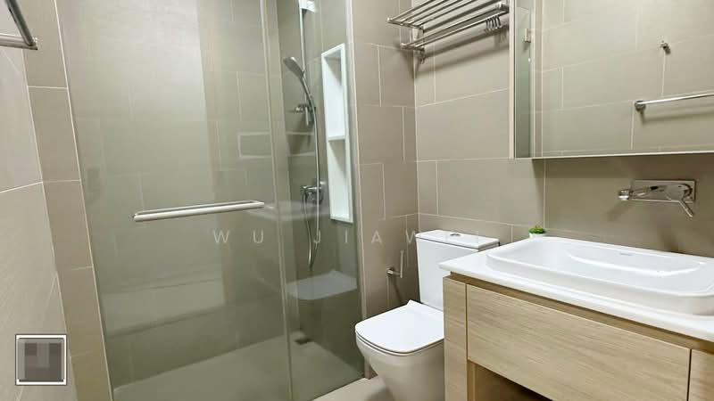 The Crest, 105 Prince Charles Crescent, Room Rental, 90 sqft, Condominium For Rent, by Wu JiaWei, 500067461 - Bathroom 1 - PropertyGuru.com.sg
