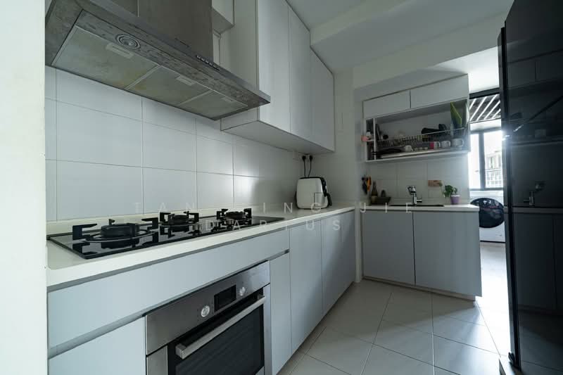 92 Dawson Road HDB Flat For Sale at S$ 1,450,000 | PropertyGuru Singapore - Kitchen