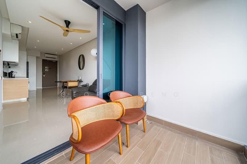 Top Floor 2 Bedder Condominium For Sale at S$ 1,250,000 | PropertyGuru Singapore