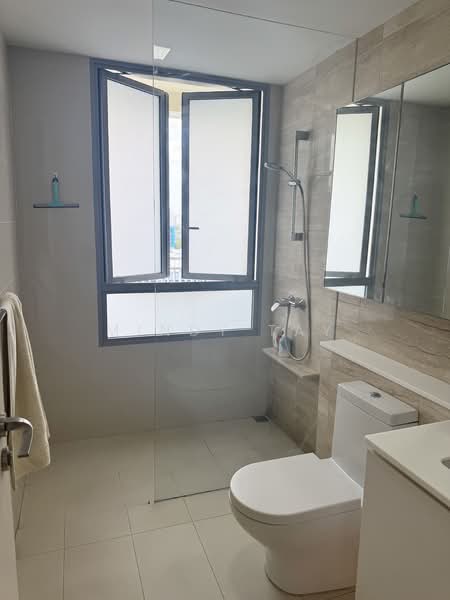 Bedok Residences, 24 Bedok North Drive, 3 Bedrooms, 1,216 sqft, Condominium For Rent, by Mindy Tay, 500067479 - Bathroom - PropertyGuru.com.sg