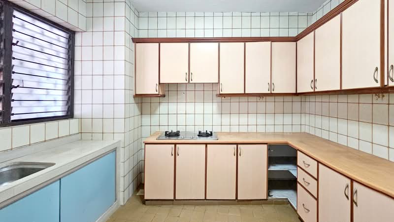 Lakepoint Condo Condominium For Sale at S$ 1,888,888 | PropertyGuru Singapore - Kitchen