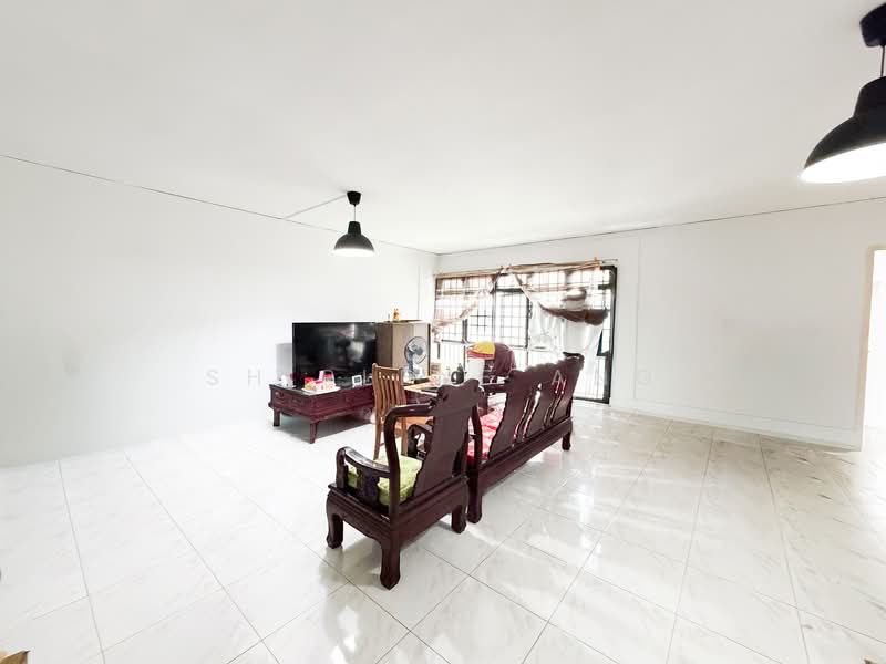 667C Jurong West Street 65 HDB Flat For Sale at S$ 640,000 | PropertyGuru Singapore - Living Room