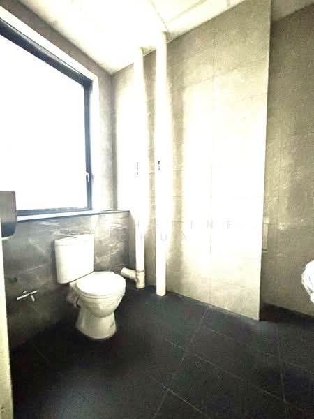 REVV, 1 Corporation Drive, Boon Lay / Jurong / Tuas, 1,755 sqft, Factory / Workshop (B2) For Sale, by Catherine Chua, 500067506 - Bathroom - CommercialGuru.com.sg