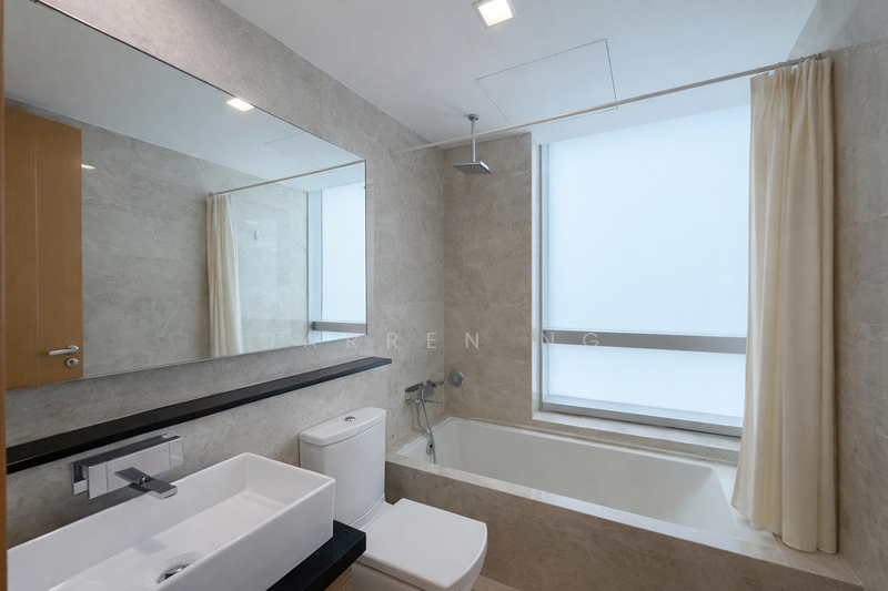 Marina Bay Residences, 18 Marina Boulevard, 2 Bedrooms, 1,055 sqft, Condominium For Rent, by Darren Ng, 500067544 - Bathroom - PropertyGuru.com.sg