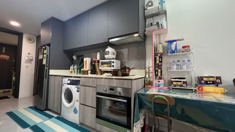 Riverfront Residences, 41 Hougang Avenue 7, Studio, 463 sqft, Condominium For Rent, by Walter Tang, 500067547 - Kitchen - PropertyGuru.com.sg