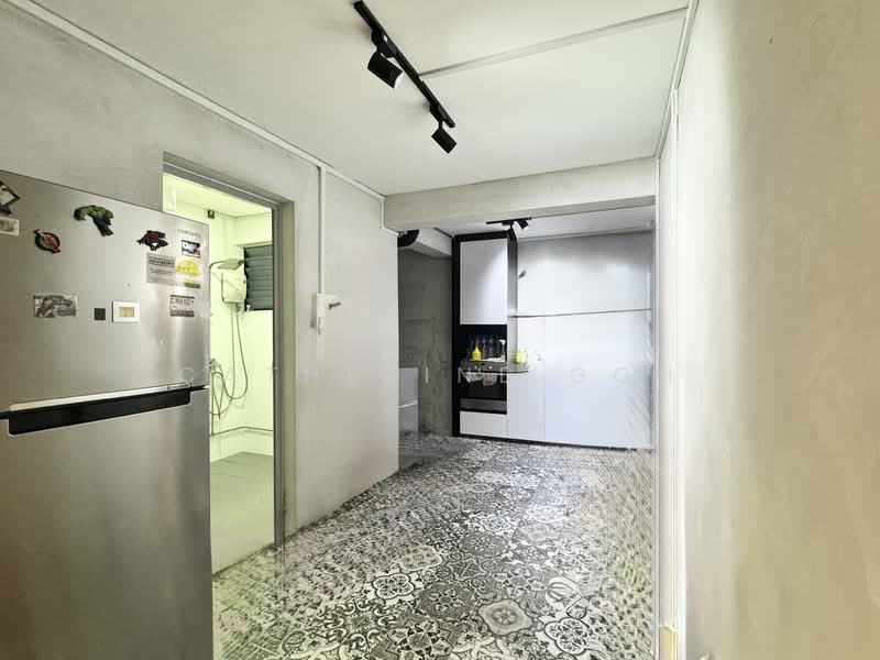 224 Lorong 8 Toa Payoh, 224 Lorong 8 Toa Payoh, 3 Bedrooms, 1,259 sqft, HDB Flat For Sale, by Catherine Goh, 500067555 - Kitchen - PropertyGuru.com.sg
