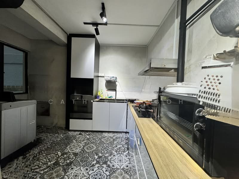 224 Lorong 8 Toa Payoh, 224 Lorong 8 Toa Payoh, 3 Bedrooms, 1,259 sqft, HDB Flat For Sale, by Catherine Goh, 500067555 - Kitchen - PropertyGuru.com.sg