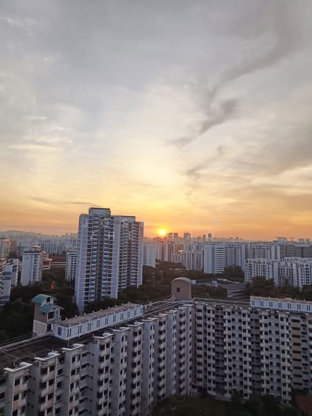 208 Boon Lay Place HDB Flat For Sale at S$ 368,000 | PropertyGuru Singapore - Exterior