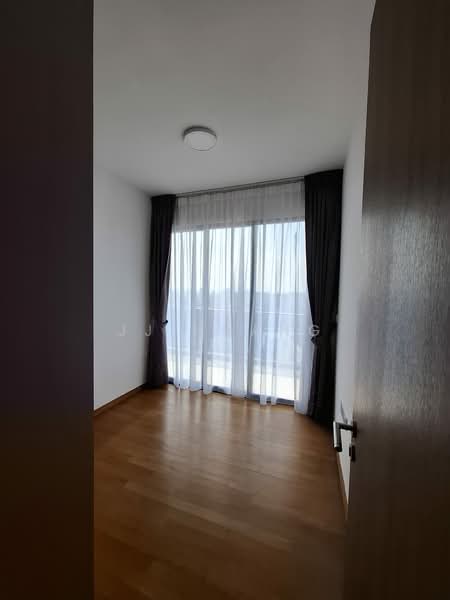 Stirling Residences, 25 Stirling Road, 3 Bedrooms, 1,055 sqft, Condominium For Rent, by JJ Huang, 500067569 - Common bedroom 2 - PropertyGuru.com.sg